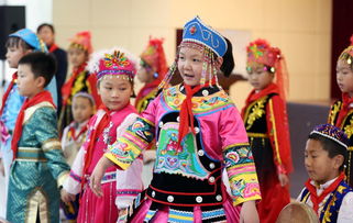 维吾尔族的风俗（56个民族服饰图片大全）